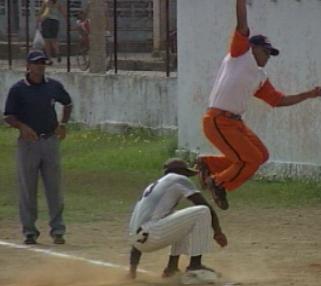 Un trío en la zona 1 y un dúo en la 2 dominan pelota provincial