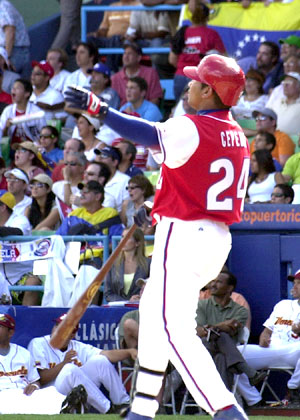 Freddy lanza joya y Cuba noquea en mundial panameño